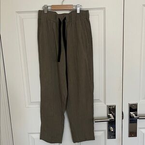 Babaton Khaki linen pants